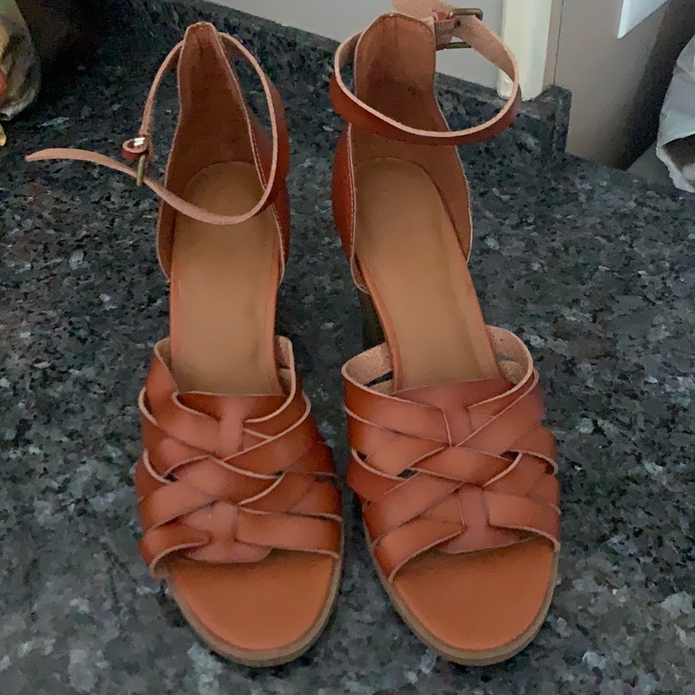 Universal Threads Womens Size 11 Sandals